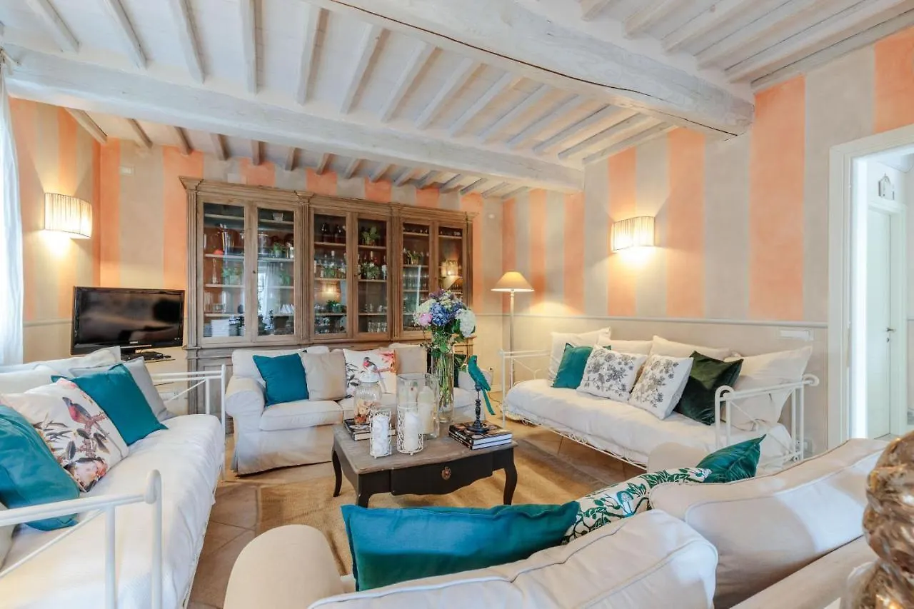 Casolare Dei Colli, Panoramic Private Pool, Lavish Interiors And A Gourmet Kitchen Villa Camaiore 0*,