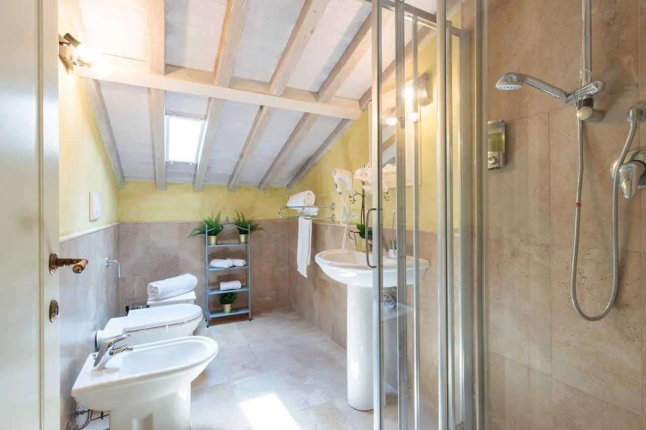 Casolare Dei Colli, Panoramic Private Pool, Lavish Interiors And A Gourmet Kitchen Villa Camaiore