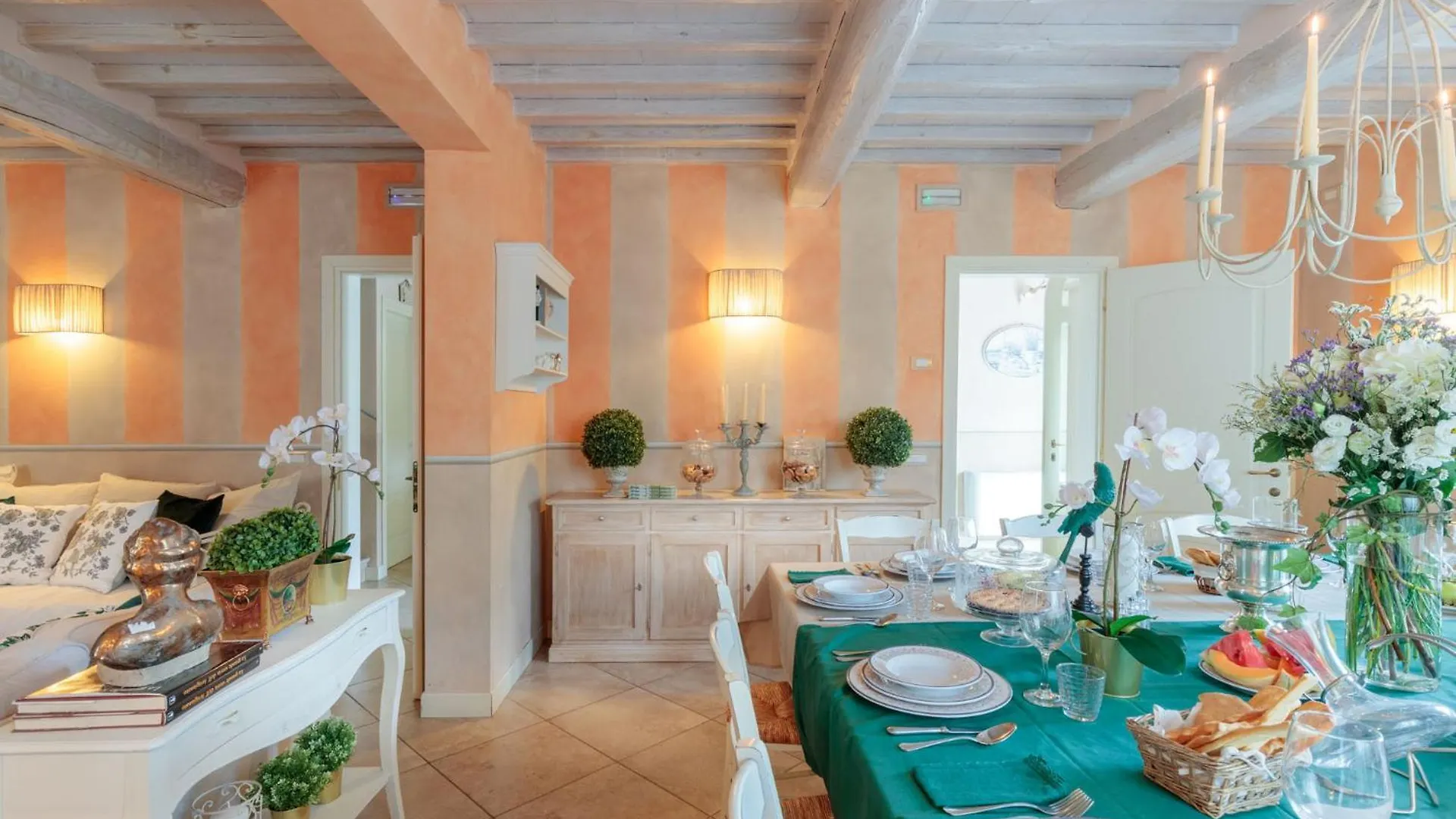 Casolare Dei Colli, Panoramic Private Pool, Lavish Interiors And A Gourmet Kitchen Villa Camaiore